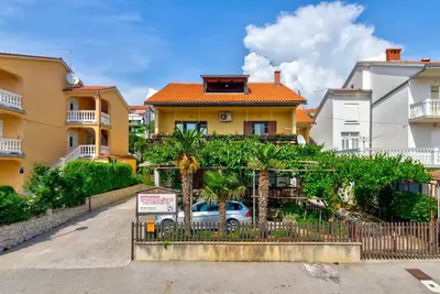 Image de Appartement de vacances Crikvenica pour 2 - 5 personnes avec 2 chambres à coucher - Appartement de v