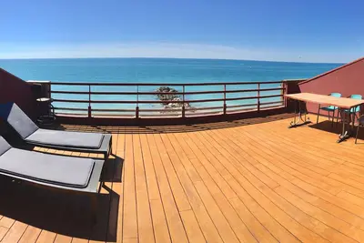 Image de appartement luxe 1ère ligne terrasse plein ciel