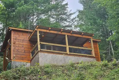 Nouveau chalet confortable avec vue sur la montagne - pour les couples