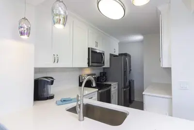 Image de Direct Oceanfront ~ Grand pont privé ~ Excellent emplacement!
