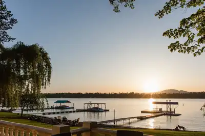Image de Location luxueuse de front de mer de Hayden Lake