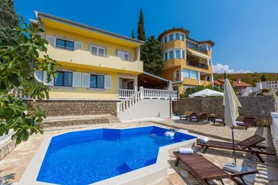 Image de Maison de vacances Smokvica Krmpotska pour 2 - 12 personnes avec 6 chambres à coucher - Maison de va