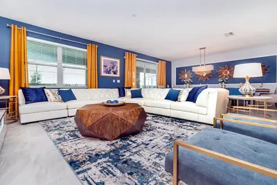ChampionsGate Luxury Home, piscine privée avec vue sur le golf, salle de jeux, proche de Disney