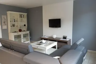 Image de Maison Spacieuse à Honfleur : 3 Chambres, Jardin, Jacuzzi et Parking Privé