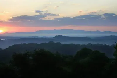 Image de Vue Imprenable, Xl 3 Br, 3 Bains, 3 Niveaux De Fun, Cabane De Montagne Majestique!