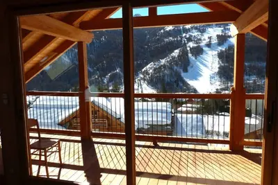 Prestation de grand standing, idéalement situé dans un village de montagne