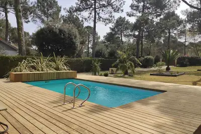 Image de Calme dans la pinède, piscine chauffée, golf
