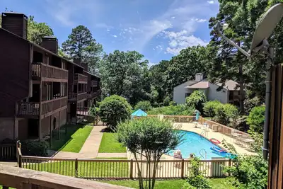 Image de Maison de ville fantastique: Lake Hamilton et Oaklawn Gaming