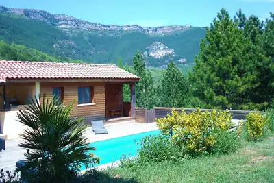 Image de Belle petite maison tout confort avec piscine privée réservée