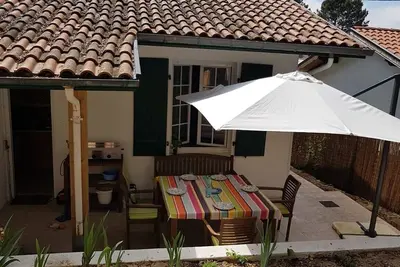 Image de Hossegor. Villa mitoyenne pour 4 personnes proche du centre-ville. Wifi gratuit.