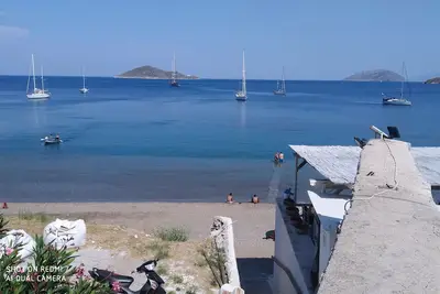 Image de Appartements traditionnels et maisonnettes au bord de la mer