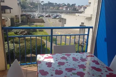 Résidence Le  Génois, appartement pour 4 personnes avec vue sur le port. Wifi gratuit