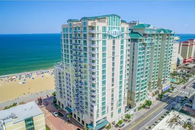 Image de Ocean View Studio - Surplombant la plage et le Virginia Beach Boardwalk