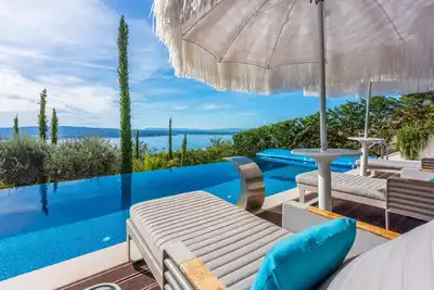 Image de Maison de vacances Crikvenica pour 2 - 8 personnes avec 4 chambres à coucher - Maison de vacances