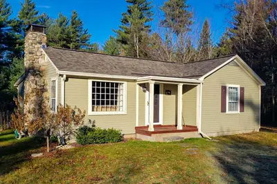 Image de Chalet récemment mis à jour avec foyer et cheminée - chiens bienvenus!