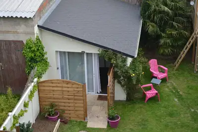 Image de Joli studio au calme dans un jardin privatif