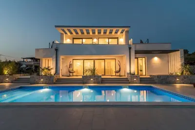 Image de Modern Villa Viktorija***** with a sea view and a pool on Krk