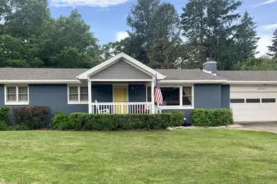 Image de Endless Summer Escape, Charming Cottage: voiturette de golf incluse et à 1 km de la plage!
