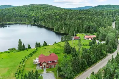 Élégant Lac Chalet Front, près de Mont-Tremblant