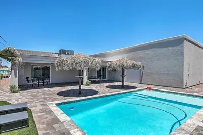 Image de Nouveau! Lake Havasu City Home ~ 3 mi au parc d'état!
