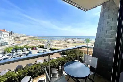 Image de Studio cosy proche plage avec balcon