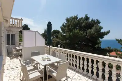 Image de Apartments Villa Dingač - Appartement Standard 2 Chambres avec Balcon N ° 5