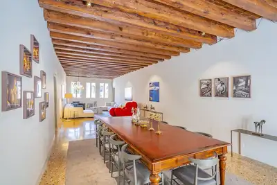 Image de Sartor Apartment with Canal View and Private Court
