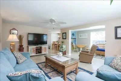 Horizons West # C-3 on Siesta Key 2 Bedroom Villa Beachside at Horizons West