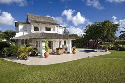 Image de Coconut Grove No 2, une villa de luxe de trois chambres située dans le prestigieux Royal Westmoreland