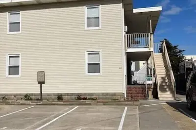 Image de Bloc de plage, 2 chambres, 1 salle de bain Condo à North Wildwood.