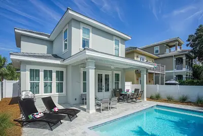 Image de Superbe maison moderne Brand New Beach à Miramar Beach! ! Ouvert 7 \/ 27-8 \/ 3