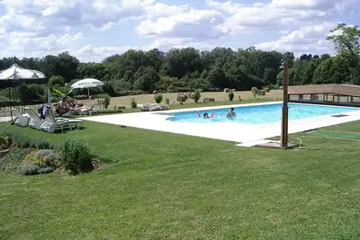 Image de Le Mas des Aumèdes, gîte avec piscine, spa, sauna. . .