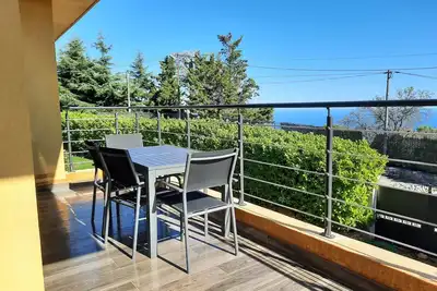 Image de 3 pièces de Luxe vue sur Mer \" 'Horizon\"