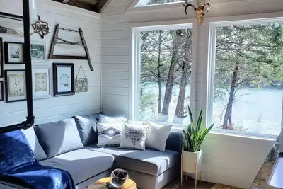 Image de Petite cabane rustique dans les bois à 40 minutes de Dallas