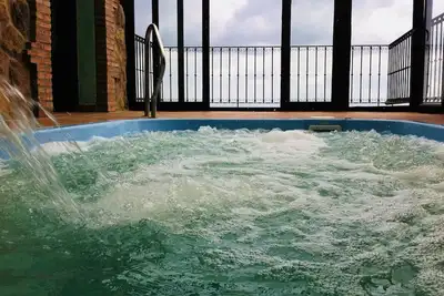 Image de Maison Spa 12-16 places, à Gredos et dans la vallée de Tietar, avec piscine-jacuzzi