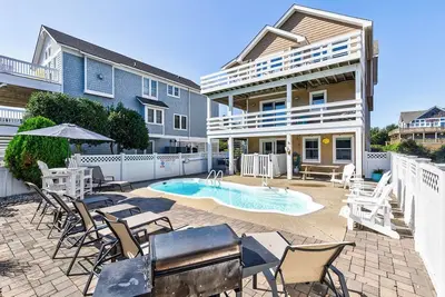 Image de Moby's Landing | À 100 mètres de la plage | Piscine privée, bain à remous