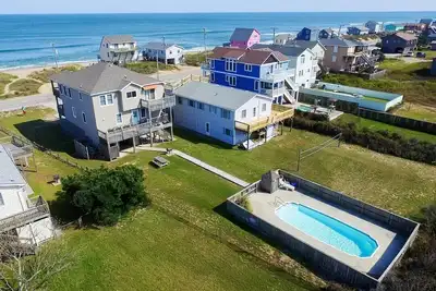 Image de Hokie Heaven | 50 pieds de la plage | Piscine privée, bain à remous | Kitty Hawk