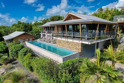 Archipelago, villa avec vue dégagée mer, piscine de nage à débordement et spacieuse