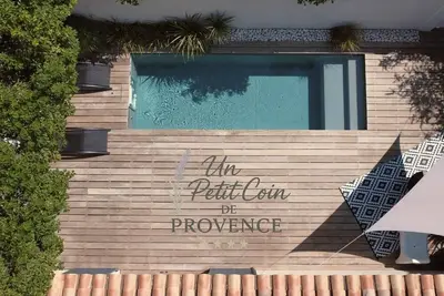 Image de Un Petit Coin de Provence - Istres - Maison moderne avec piscine privée chauffée