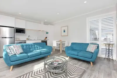 Image de Superbe nouvel appartement en bord de mer