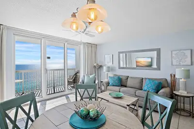 Image de Juste rénové! Condo sur la plage de sable blanc, vues indescriptiblement belles! ! !