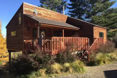 Hanmer Tree House - emplacement unique sur lisière de la forêt