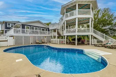 Image de Rendez-vous en bord de mer | 50 m de la plage | Piscine privée
