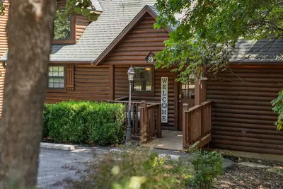 Luxe dans les suites principales Ozarks-Four, 14 personnes, beaucoup d’espace pour toute la famille! -20