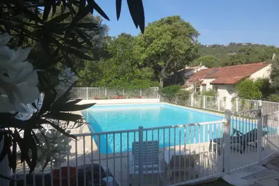 Image de F studio 2 pers dans résidence avec piscine à porto-vecchio