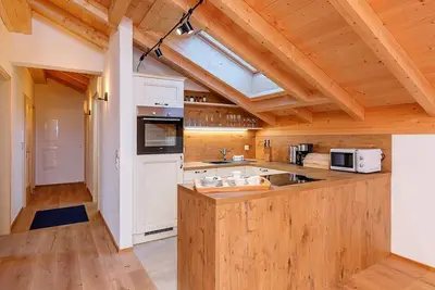 Image de Ferienwohnung Almhüttn, 92 m², 2-6 Personen, 2 Schlafzimmer, Wohnzimmer, Küche, Bad/Du/Wc, Wlan