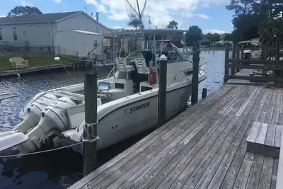 Image de Accueil canal, Nas, Blue Angles, Tiki Bar, près des plages, apportez votre bateau
