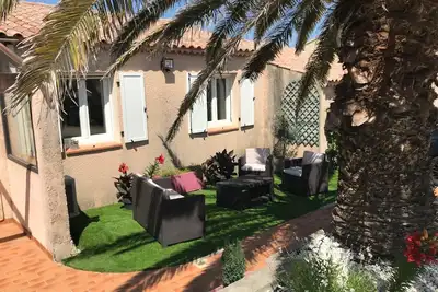Image de Villa 4 chambres avec piscine privée terrasse et jardin. Tout équipée.