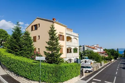 Image de Appartement de vacances Dramalj pour 2 - 4 personnes avec 2 chambres à coucher - Appartement de vaca