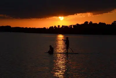Image de Year Around Beautiful Lake Home sur le lac Birch Ă 3 heures de Minneapolis